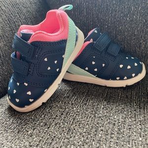 Carter’s baby/toddler sneaker size 2.5